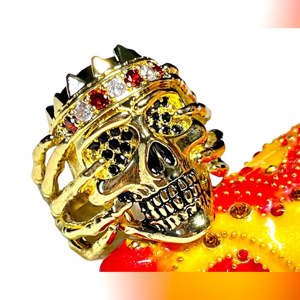 *host pick* Large Mens skull ring with  stones -detailed